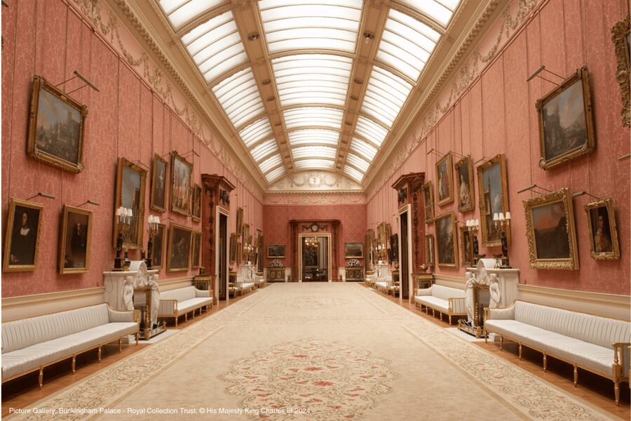 London: Buckingham Palace State Rooms & Royal Walking Tour - What the audio guide changes
