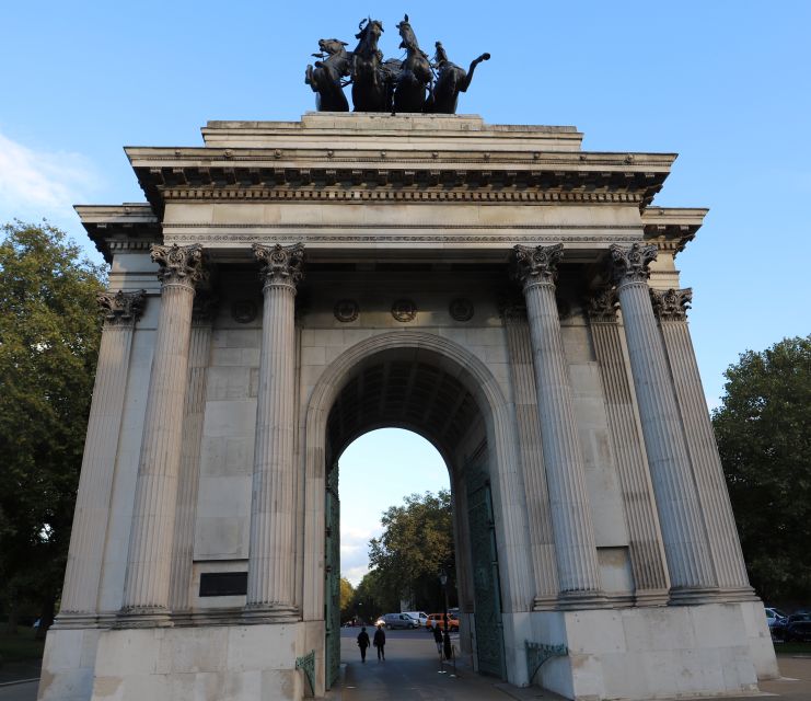 London: Buckingham Palace Walk & Tea at Kensington Palace - Diana’s memorial sites in Kensington Gardens