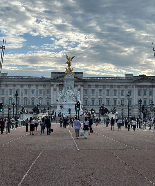 London: Buckingham Palace & Westminster Guided Walking Tour - Buckingham Palace and the royal opening