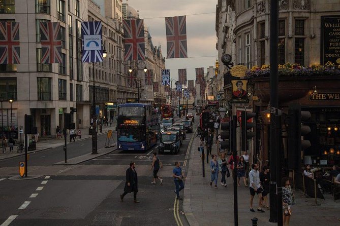 London by Night Sightseeing Open Top Bus Tour with Live Guide - St. Paul’s Cathedral, the Tower of London, and Tower Bridge