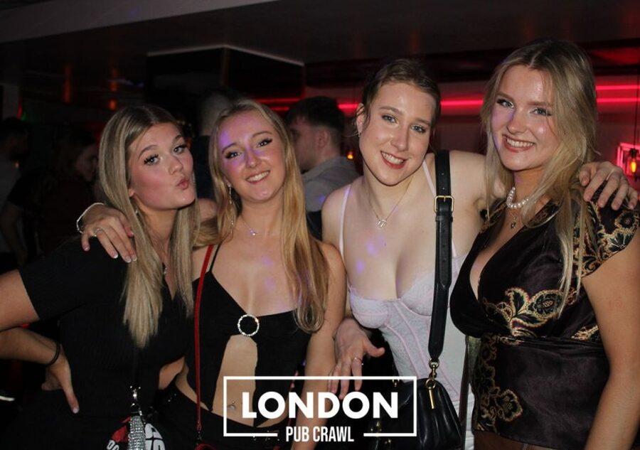London: Central London Pub Crawl with Drink Deals - What happens at the bars and clubs