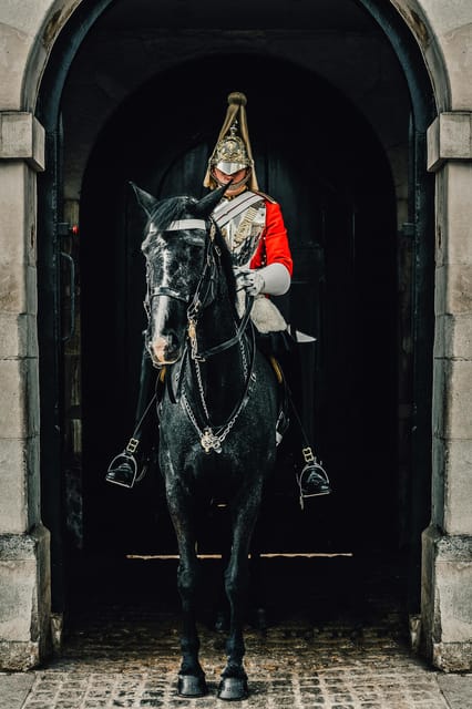 London: Changing of the Guard Experience and Landmarks Tour - Key points at a glance