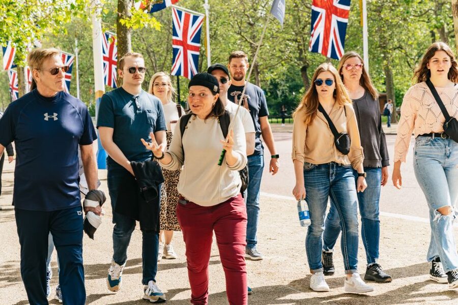 London: Changing of the Guard Tour by Buckingham Palace - Is $18 good value for London?