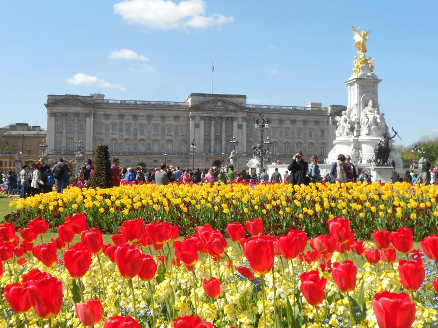 London: Changing of the Guard Walking Tour - Starting at Piccadilly Circus