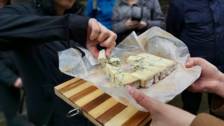 London: Cheese Walking Tour with Tastings - Paxton & Whitfield and the art of the cheesemonger