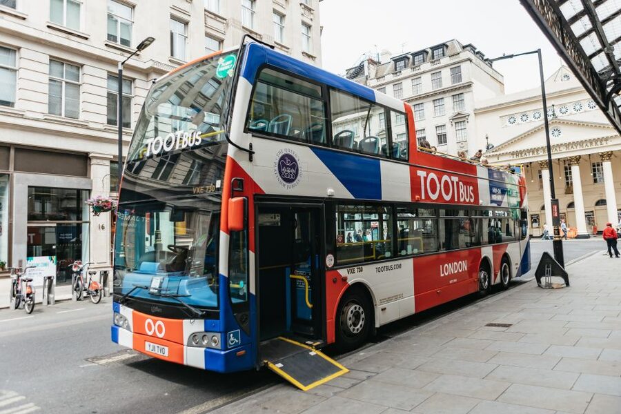 London: Children's Open Top Bus Tour - The London Eye, Big Ben, and the Houses of Parliament