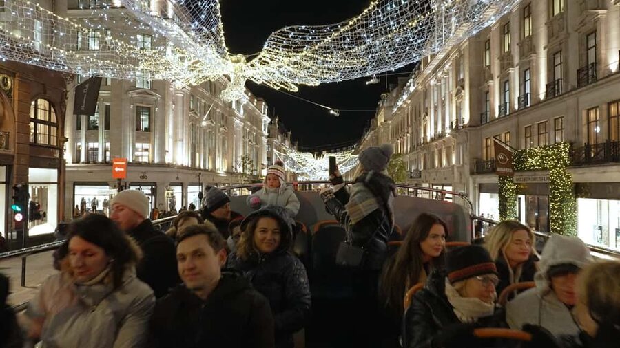 London: Christmas Lights Nighttime Bus Tour with Live Guide - Piccadilly Circus, the Strand, and Aldwych after sunset
