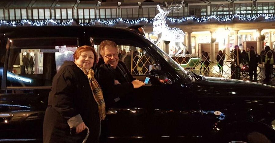 London: Christmas Lights Tour in a Black Cab - Why a black cab works so well for Christmas lights