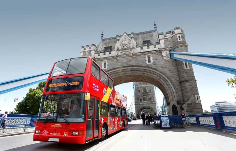 London: City Sights Hop-On Hop-Off Bus & Bookable Extras - From Trafalgar Square to Buckingham Palace