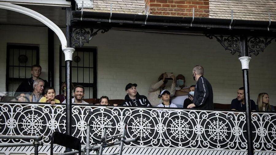 London: Craven Cottage Guided Tour at Fulham Football Club - Why Craven Cottage feels different from newer stadiums