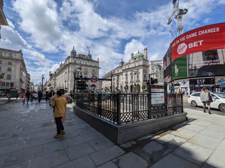 London: Custom Private Tour by Car - What the driver adds to the experience