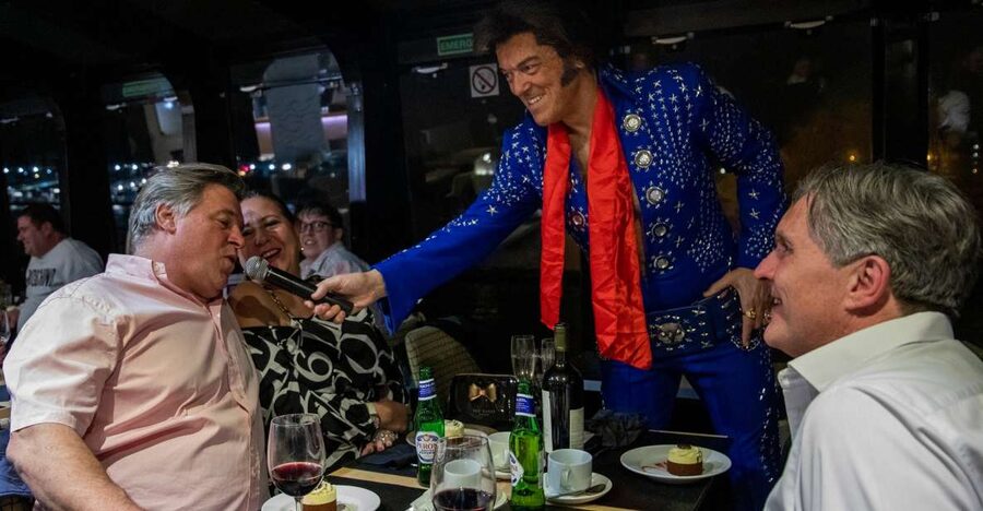 London: Dinner Cruise with Elvis Tribute on the Thames River - Timing, drinks, and practical planning