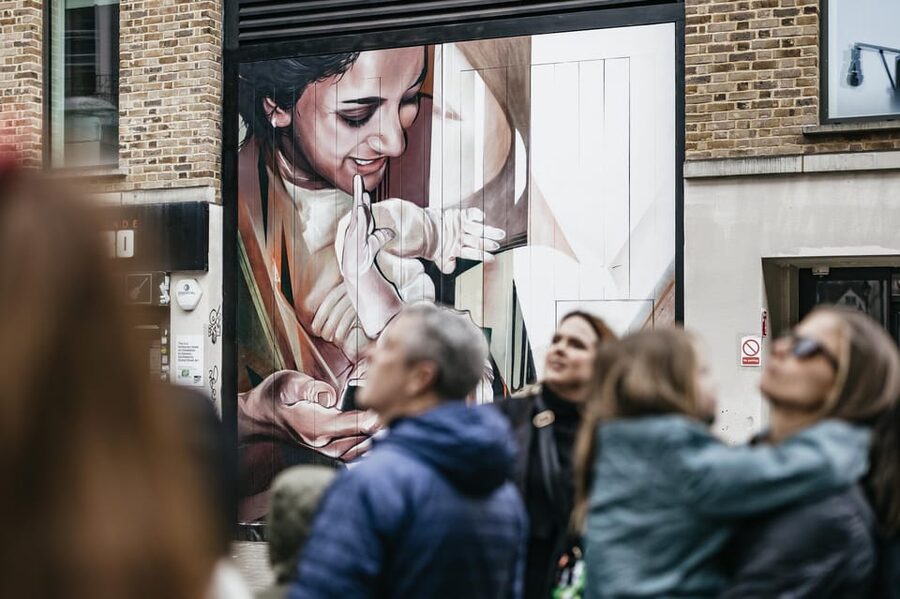 London: East End Street Art Tour and Spray Painting Workshop - Shoreditch in two hours: art on walls, shutters, and side streets