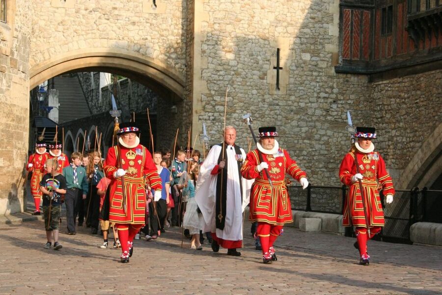 London: Easy Access Tower of London and Crown Jewels Tour - Key points to know before you book