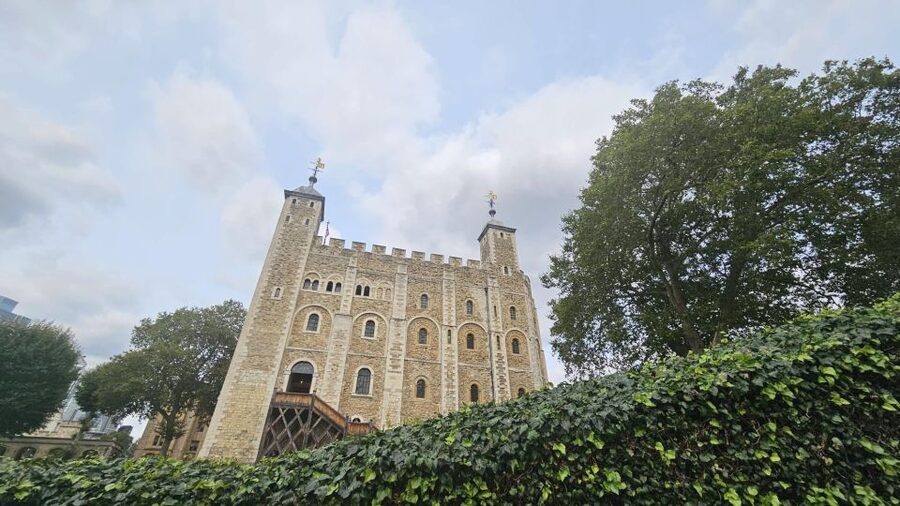 London: Easy Access Tower of London and Crown Jewels Tour - Why this Tower tour works better than a quick photo stop