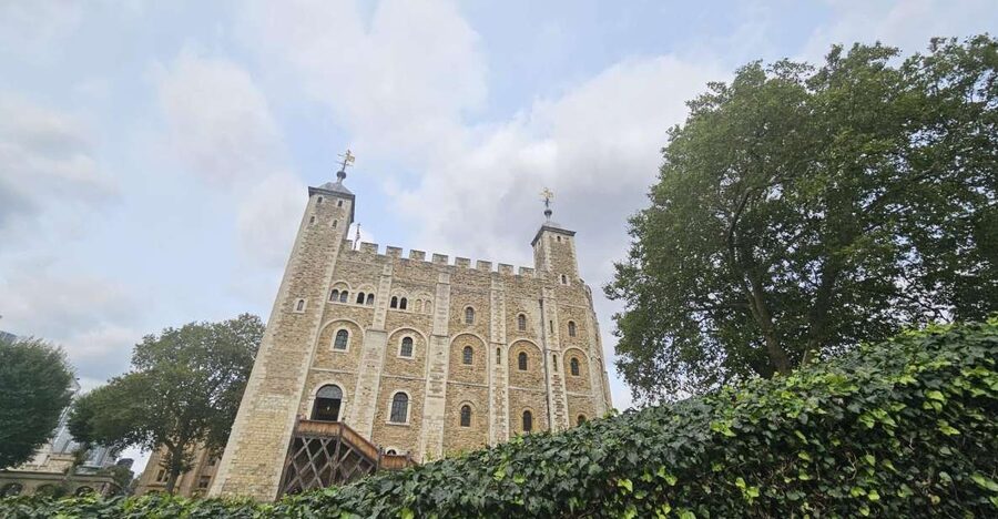 London: Easy Access Tower of London and Crown Jewels Tour - The White Tower and the armory
