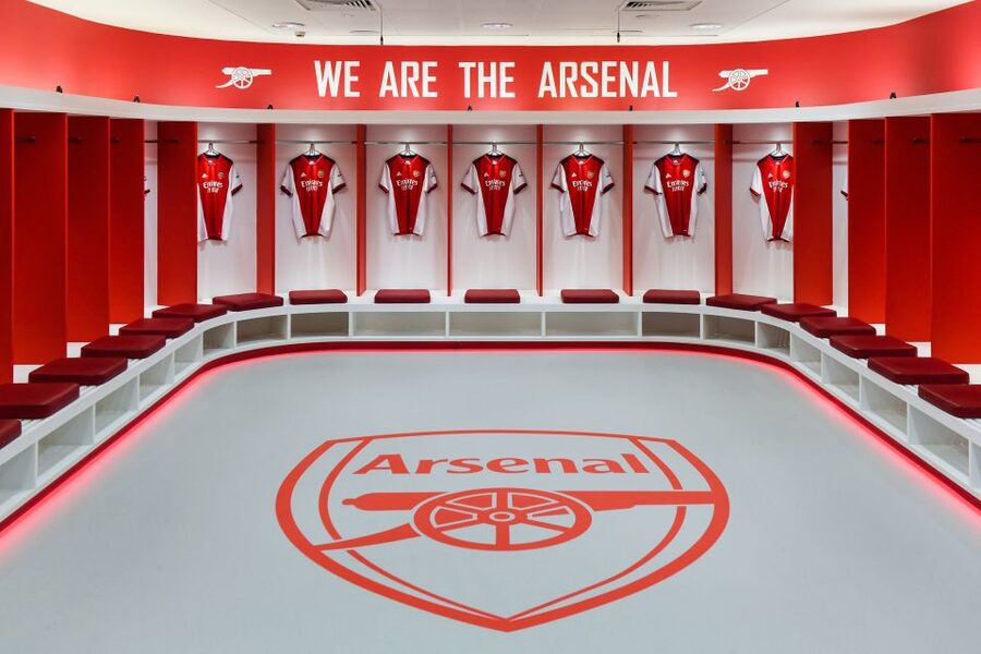London: Emirates Stadium Entry Ticket and Audio Guide - The audio guide and interactive shirt cam