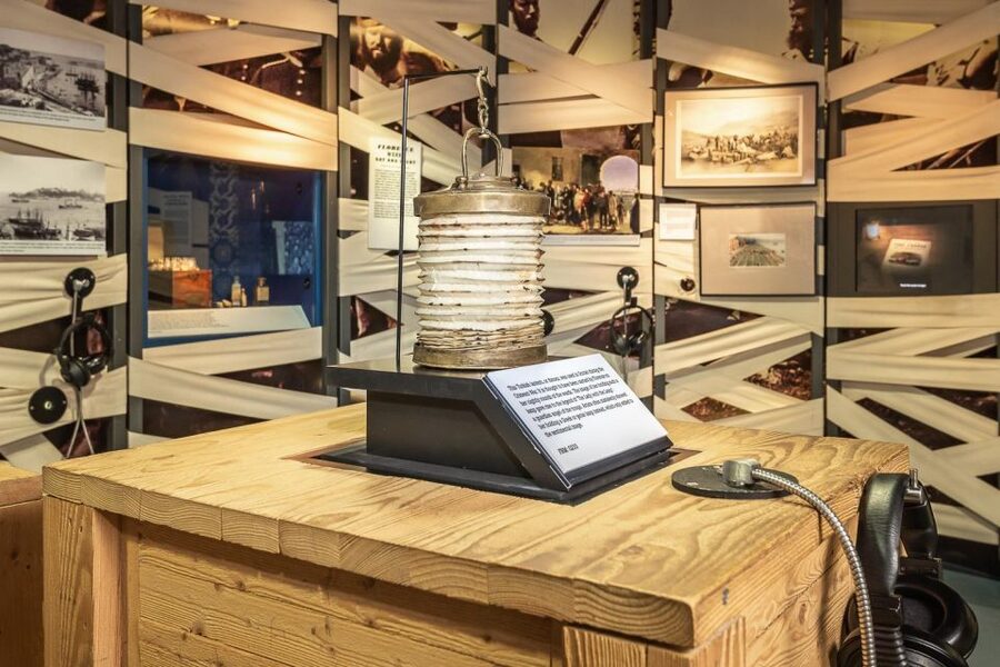 London: Florence Nightingale Museum Ticket - The lamp, the medicine chest, and Athena