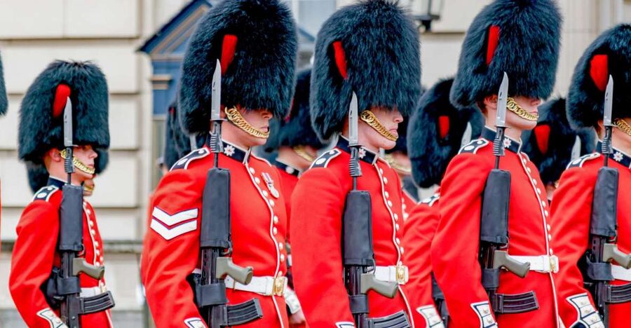 London: Full-Day Sightseeing Bus Tour with River Cruise - St. Paul’s Cathedral and Wren’s Masterpiece
