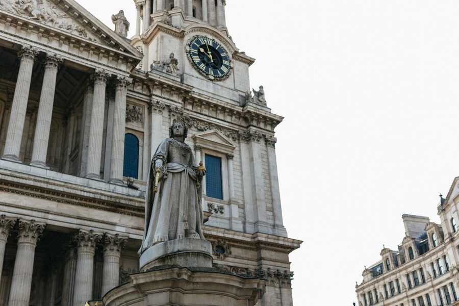 London: Full Day Tower, St. Paul's, Cruise & Eye Experience - Guides make the difference