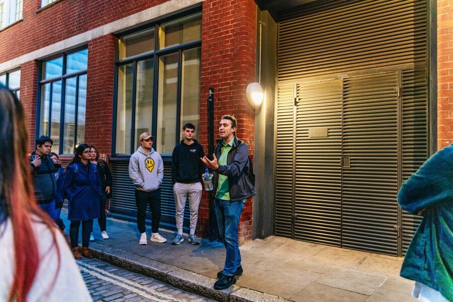 London: Ghastly Ghosts 2-Hour Walking Tour - Tower Hill and the dark side of the City