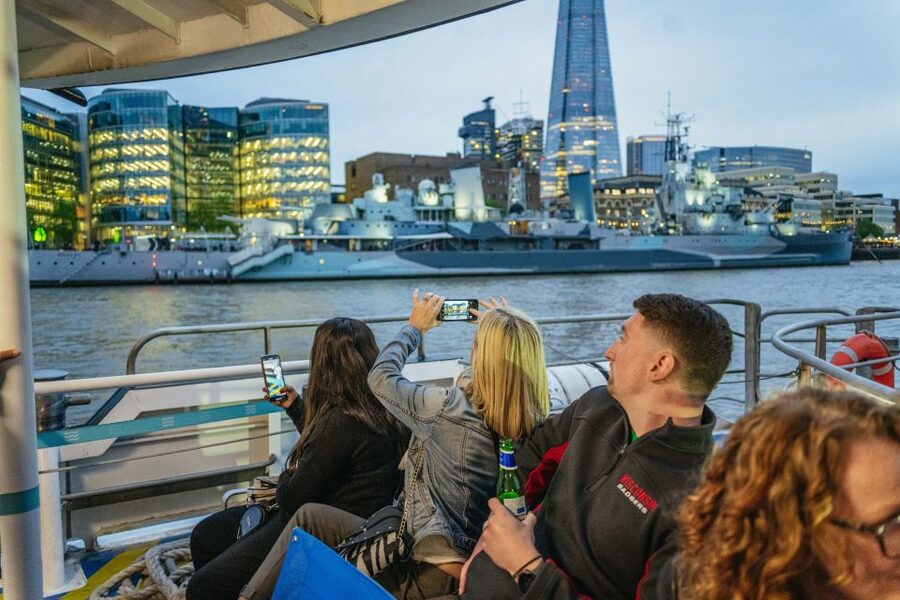 London: Ghost Walk and River Thames Boat Ride - Westminster, Parliament, and the London Eye