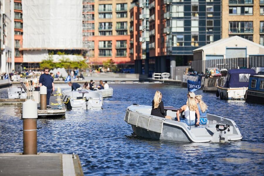 London: GoBoat Rental for Regent's Canal & Paddington Basin - Cruising through Regent’s Canal