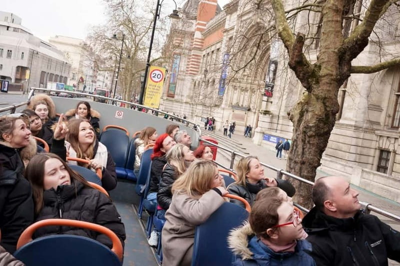 London: Golden Tours Gray Line Hop-on Hop-off Bus Tour - Hyde Park, Marble Arch, and Madame Tussauds