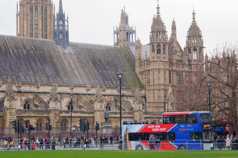 London: Golden Tours Gray Line Hop-on Hop-off Bus Tour - Free walking tours with fixed departure times