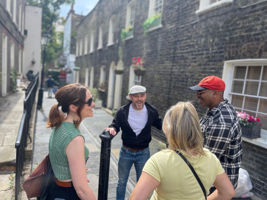 London: Great British Pubs Walking Tour - The old pubs behind Buckingham Palace