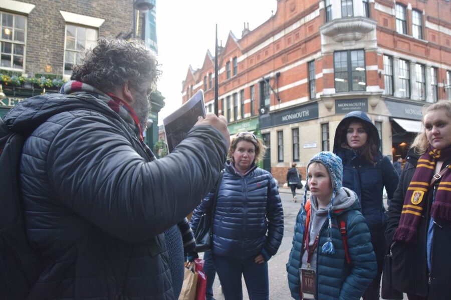 London: Guided Harry Potter Coach Tour of Locations - What the coach adds to the experience