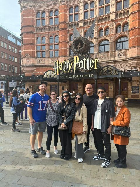 London: Guided Harry Potter Tour - Trafalgar Square and the world-premiere connection