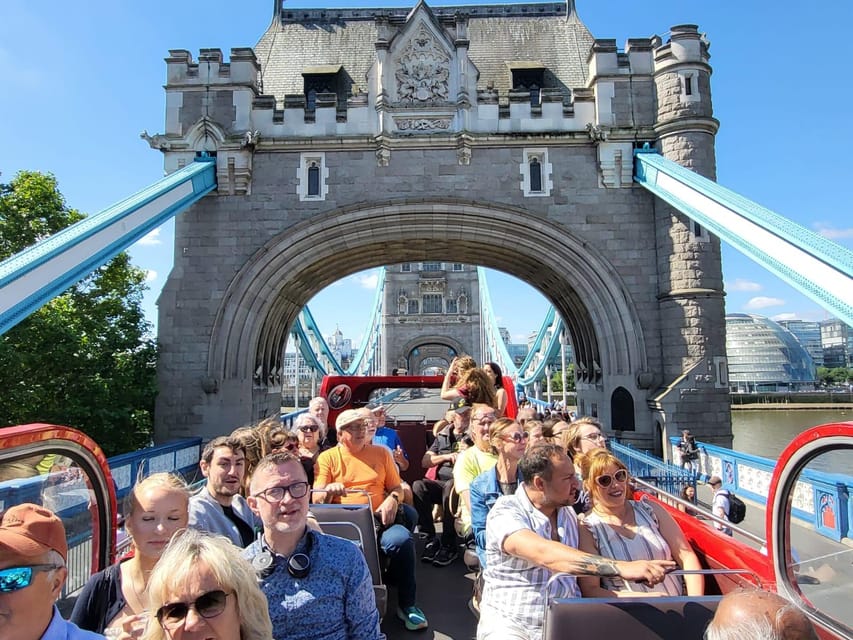 London: Guided Sightseeing Tour on a Vintage Open-Top Bus - From the Royal Courts of Justice to St. Paul’s Cathedral