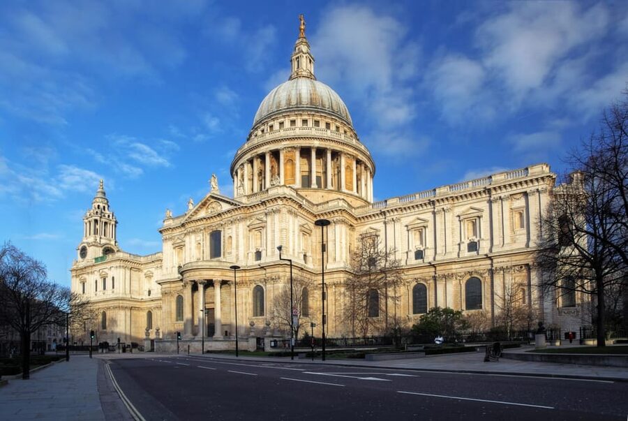 London: Guided Sightseeing Tour on a Vintage Open-Top Bus - The City, Monument, and the Tower of London