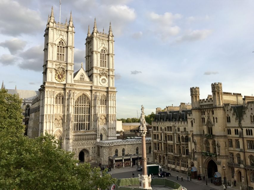 London: Guided Tour of Houses of Parliament & Westminster - What the guides add