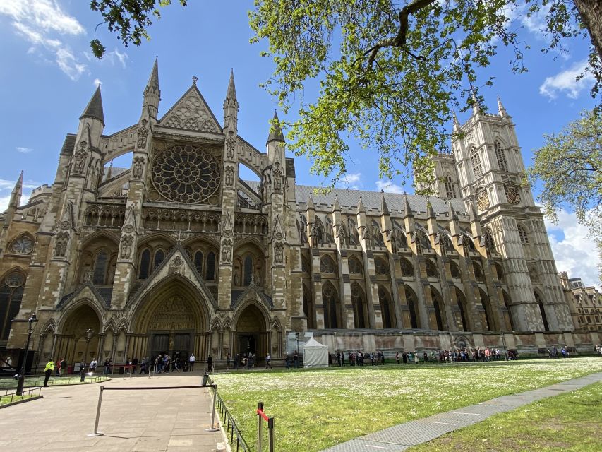London: Guided Westminster Abbey Tour and Refreshments - Entering Westminster Abbey through Dean’s Yard