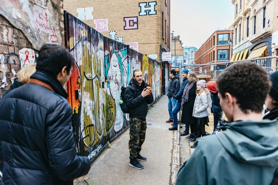 London: Half-Day Street Art Tour and Workshop - Learning to spray without needing art training