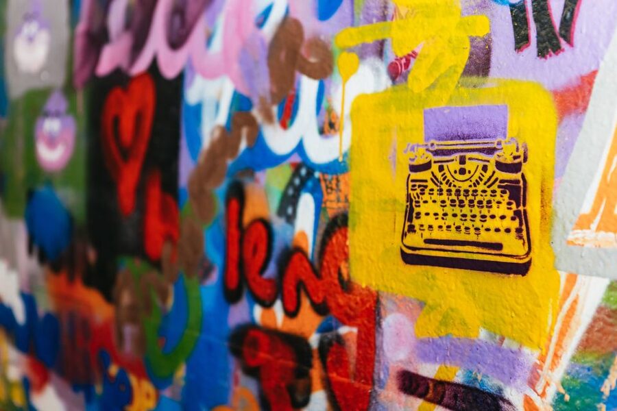 London: Half-Day Street Art Tour and Workshop - Meeting the guide at Old Spitalfields Market