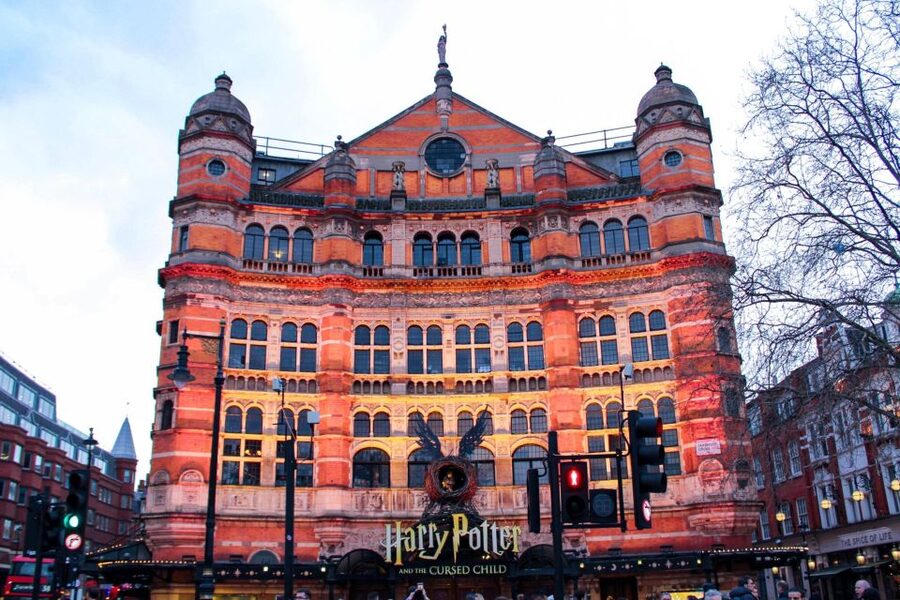 London: Harry Potter Filming Locations Sightseeing Tour - How the Guides Shape the Experience