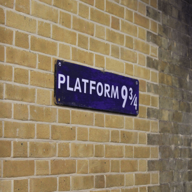 London: Harry Potter Movie Location Tour with an APP - Trafalgar Square and the walk toward Cecil Court