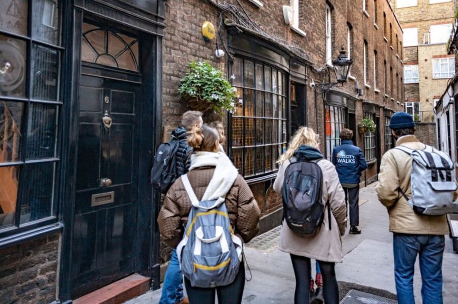 London: Harry Potter Walk, Hop-on Hop-off Bus Tour & Cruise - Turning the day into a London sightseeing tour