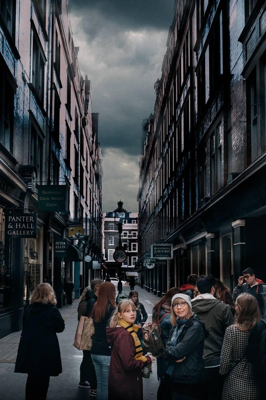 London: Harry Potter Walking Tour in German - What $20 gets you