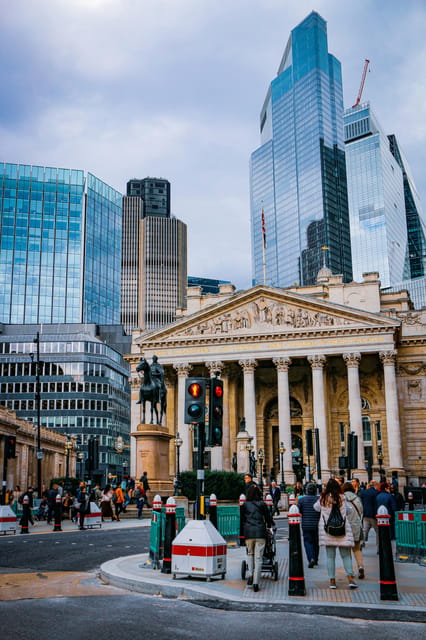 London: Hidden Secrets Of The City Guided Walking Tour - The Monument and the lanes shaped by fire