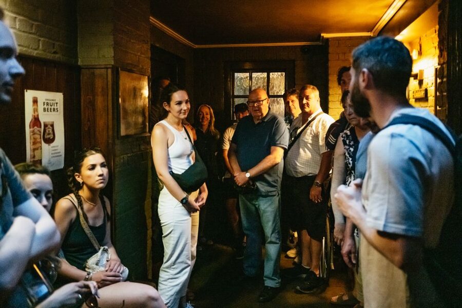 London: Historic Pubs of Central London Walking Tour - A social afternoon that works well for solo visitors