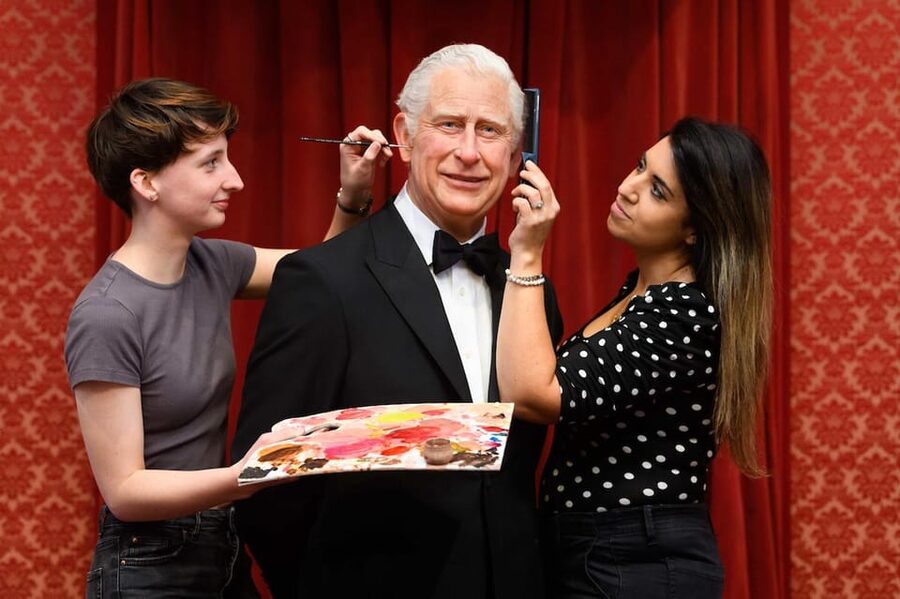 London: Hop-on Hop-off Bus Tour and Madame Tussauds Ticket - Madame Tussauds puts the celebrity stop first
