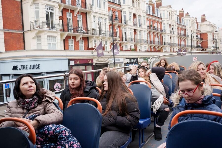 London: Hop-on Hop-off Bus Tour and Madame Tussauds Ticket - A practical day plan that avoids needless rushing