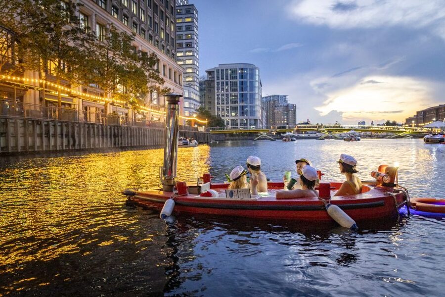 London: Hot Tub Boat Guided Historical Docklands Cruise - Is $60 a fair price?