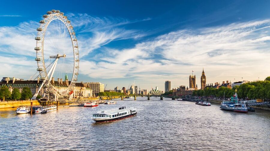 London in One Day Tour with River Cruise - The Thames cruise from Tower Pier