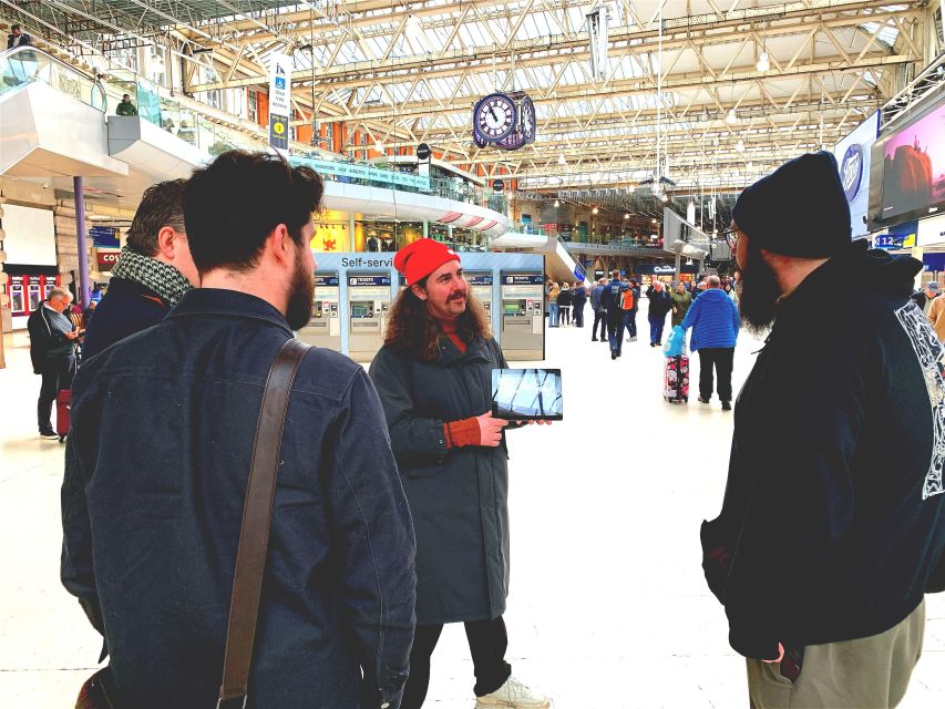 London: James Bond and Spies Walking Tour - What the guides add to the experience