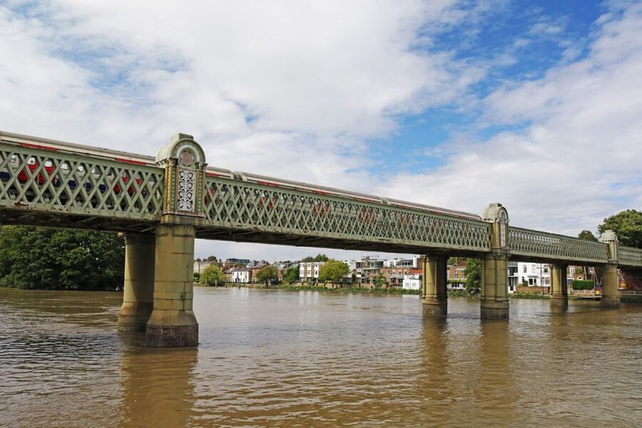 London: Kew to Westminster River Thames Cruise - Finding Kew Pier without a scramble